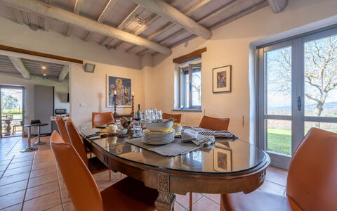 Il Querceto: Furniture, Interior Design, Flooring, Wood, Chair, Kitchen & Dining Room Table, Table, Dining Room, Room, Floor