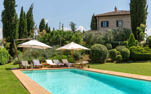 Podere i Poggi: Swimming Pool, Garden, Estate, Resort, Landscaping, Villa, Hacienda, Courtyard, Eco Hotel, Farmhouse