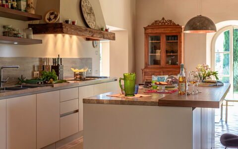 Podere i Poggi: Kitchen, Furniture, Countertop, Interior Design, Wood, Cabinetry, Flooring, Home, Kitchen Appliance, Tableware