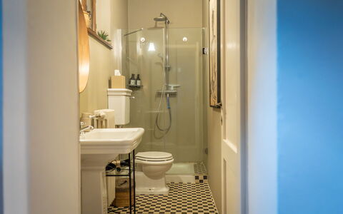 Town House Garden: Toilet Seat, Bathroom, Toilet, Plumbing Fixture, Wall, Bathroom Sink, Interior Design, Sink, Flooring, Floor