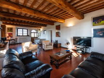 Country House In Tuscan Hills