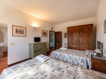 Country House In Tuscan Hills