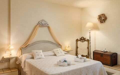 Villa L'elsa Beautiful Country Home With View: Furniture, Interior Design, Bed, Bedroom, Wall, Wood, Floor, Bedding, Flooring, Bed Sheet