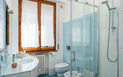 Casamia Tuscan Oasis: 4Br Panoramic Penthouse, Sky: Interior Design, Bathroom, Plumbing Fixture, Flooring, Floor, Sink, Tap, Bathroom Sink, Room, Plumbing