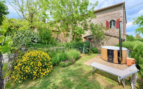 Podere Lorena, Charming Tuscan Farmhouse: Garden, Shrub, Land Lot, Backyard, Lawn, Yard, Landscaping, Shade, Garden Buildings, Outdoor Structure