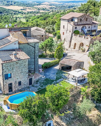 Santa Cristina: Landscape, Architecture, House, Residential Area, Rural Area, Home, Human Settlement, Village, Estate, Swimming Pool