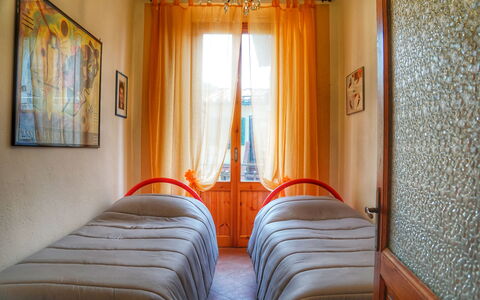 Agriturismo Casa Da Pietro: Bedroom, Bed, Wood, Interior Design, Bed Sheet, Bedding, Textile, Furniture, Linens, Floor