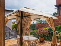 Accommodation:&nbsp;Beatrice