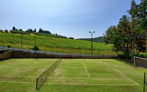 Villa Adriana: Tennis Court, Tennis, Racquet Sport, Net, Shade, Landscaping
