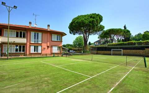 Villa Adriana: Tennis Court, Tennis, Racquet Sport, Sports