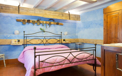 Il Canto Del Maggio: Furniture, Interior Design, Wood, Bedroom, Flooring, Floor, Bed, Ceiling, Lighting, Room