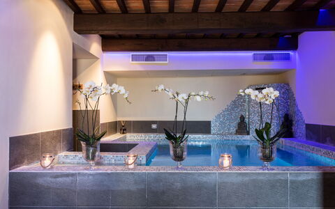 Relais la Costa: Plumbing Fixture, Interior Design, Tap, Glass, Tile, Plumbing, Bathroom, Resort, Hotel
