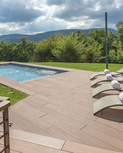 Villa Airone Tegoni, Pool, Radicondoli: Outdoor Furniture, Swimming Pool, Composite Material, Deck, Wood Flooring, Hardwood, Flagstone, Shade, Garden, Sunlounger