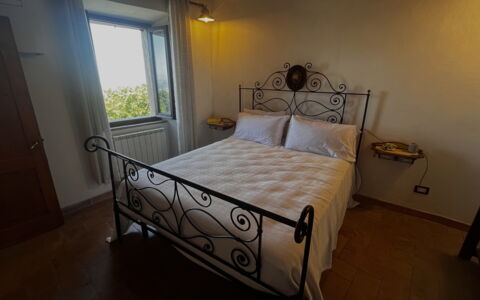 Appartamento Del Mercato: Bedroom, Bed, Flooring, Floor, Furniture, Bedding, Bed Sheet, Interior Design, Bed Frame, Linens