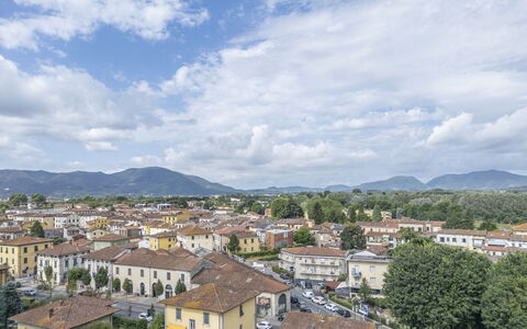 Casa Gioia In Lucca: Mountainous Landforms, Residential Area, Hill, Neighbourhood, Town, Landscape, Suburb, Urban Design, Human Settlement, Mountain Range
