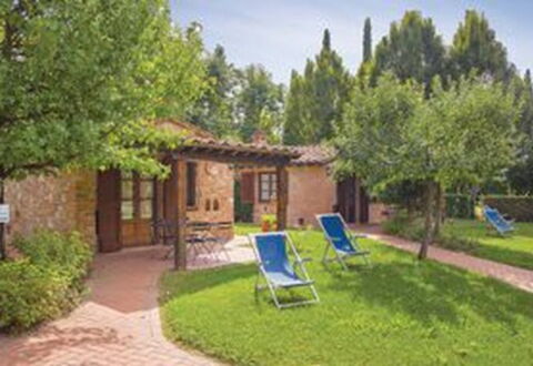 Oasi Della Pergola: Shrub, Garden, Resort, Residential Area, Estate, Outdoor Furniture, Backyard, Lawn, Swimming Pool