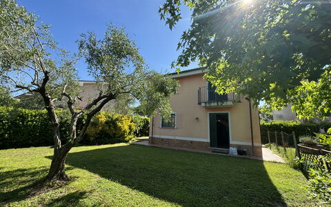 Dependance Egle: Home, Garden, Lawn, Estate, Backyard, Yard, Landscaping, Shade, Farmhouse, Hacienda