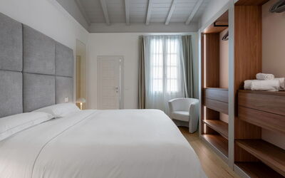Accommodation:&nbsp;Deservi Elegant Apt. Machiavelli