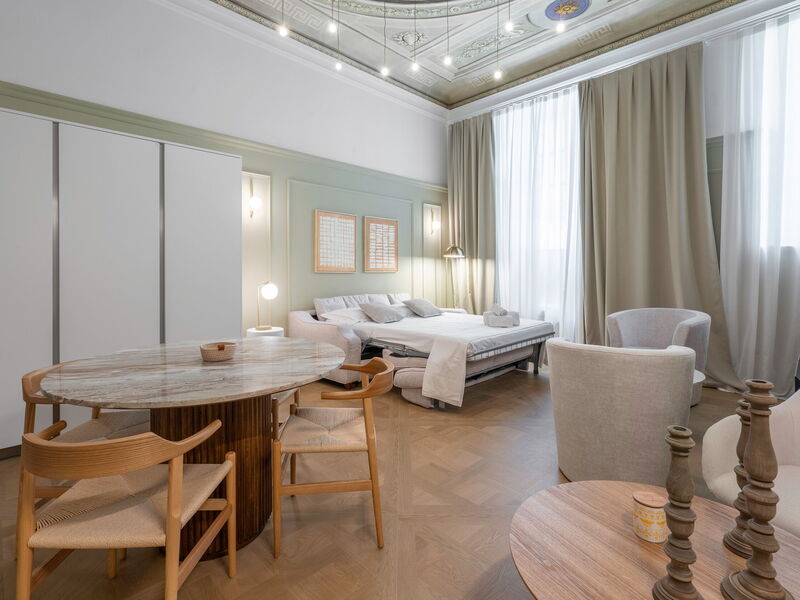 Accommodation:&nbsp;Deservi Elegant Apt. Donatello