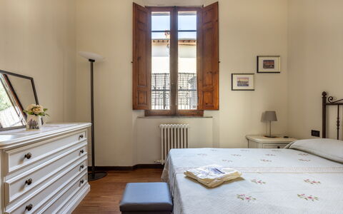 Casa Olivia With Garden And Wifi: Furniture, Wood, Interior Design, Bedroom, Flooring, Floor, Bed, Room, Ceiling, Lighting