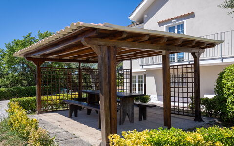 Enda: Wood, Gazebo, Pavilion, Garden, Shade, Outdoor Structure, Pergola, Outdoor Furniture, Landscaping