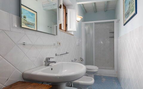 Mulino di Carpineto with Pool Gaiole in Chianti: Wall, Flooring, Floor, Plumbing Fixture, Interior Design, Bathroom, Bathroom Sink, Sink, Room, Tap