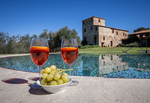 Il Gabbro, Luxury Experience: Dusk, Reflection, Evening, Water Feature, Meteorological Phenomenon, Reflecting Pool, Swimming Pool, Pond, Sunset
