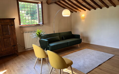 Villa Vindelbono: Furniture, Interior Design, Flooring, Wall, Floor, Wood, Couch, Living Room, Ceiling, Home