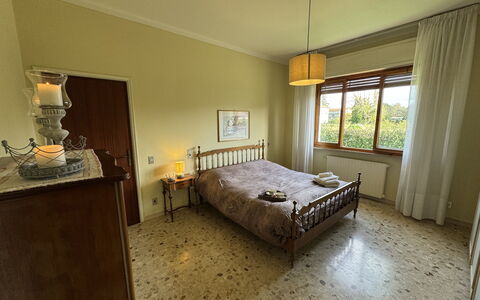 Villa Lory: Flooring, Floor, Wood, Interior Design, Bed, Bedroom, Ceiling, Furniture, Room, Lighting