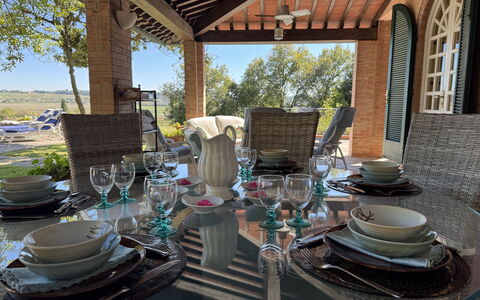 Casa Mia: Furniture, Chair, Table, Tableware, Interior Design, Kitchen & Dining Room Table, Dining Room, Serveware, Lighting, Room