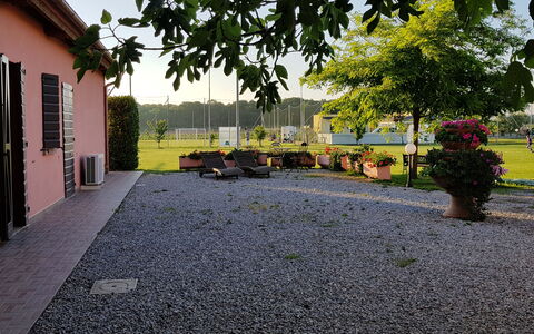 Appartamento Girasole Seaside and Pool: Garden, Driveway, Lawn, Shade, Yard, Flagstone, Landscaping, Walkway, Cobblestone, Courtyard