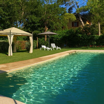 Appartamento Lavanda Seaside and Pool: Swimming Pool, Resort, Shade, Backyard, Garden, Eco Hotel, Leisure, Landscaping, Hacienda, Water Feature