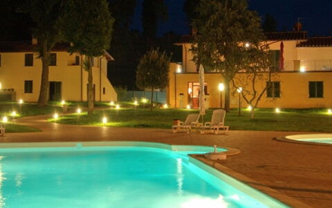 Tenuta Borgo al Sole: Estate, Hacienda, Villa, Lawn, Resort, Yard, Hotel, Eco Hotel, Swimming Pool, Farmhouse