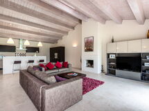 Accommodation:&nbsp;Villa Aquila