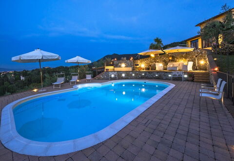 Villa Sandra: Swimming Pool, Resort, Hill Station, Outdoor Furniture, Eco Hotel, Leisure, Resort Town, Hotel, Thermae, Villa