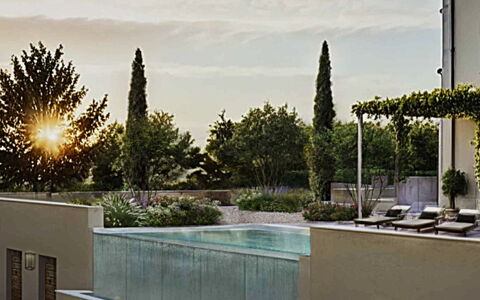 Villa Elisa: Residential Area, Home, Shrub, Urban Design, Estate, Garden, Apartment, Landscaping, Mansion, Villa