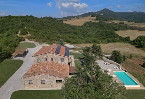 Villa Il Noccioleto: House, Estate, Home, Cottage, Roof, Farmhouse, Swimming Pool, Villa, Village, Hacienda