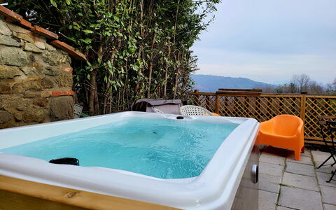 La Casa degli Artisti, Jacuzzi, Marliana: Swimming Pool, Bathtub, Plumbing Fixture, Jacuzzi, Resort, Eco Hotel, Houseplant, Hotel