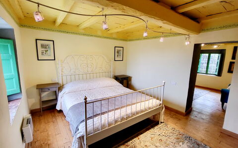 La Casa degli Artisti, Jacuzzi, Marliana: Bed, Interior Design, Bedroom, Furniture, Floor, Wall, Flooring, Bedding, Bed Sheet, Wood