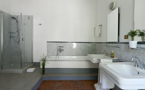 Fattoria: Flooring, Bathroom Sink, Plumbing Fixture, Interior Design, Sink, Floor, Tap, Bathroom, Plumbing, Mirror