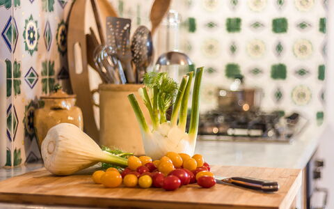 Molinazzo: Kitchen, Tableware, Countertop, Food, Serveware, Fruit, Cooking, Produce, Natural Foods