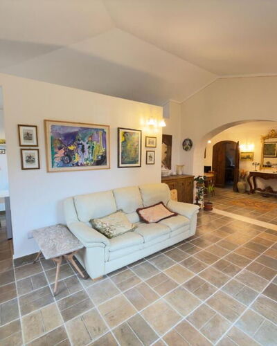 Villa Montepulciano Vineyard: Furniture, Flooring, Interior Design, Floor, Couch, Ceiling, Wood, Living Room, Room, Lighting