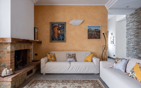 Casa Lory, Monteriggioni, Siena: Furniture, Interior Design, Wall, Flooring, Couch, Floor, Wood, Room, Living Room, Ceiling