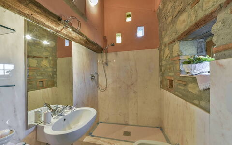 Villa delle Rose: Flooring, Wall, Interior Design, Floor, Ceiling, Plumbing Fixture, Bathroom, Lighting, Furniture, Room