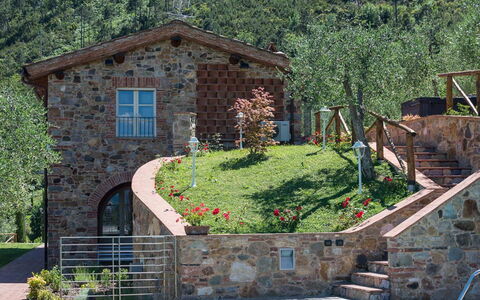 Il Podere: Wall, Architecture, Shrub, House, Brick, Home, Cottage, Door, Garden, Estate