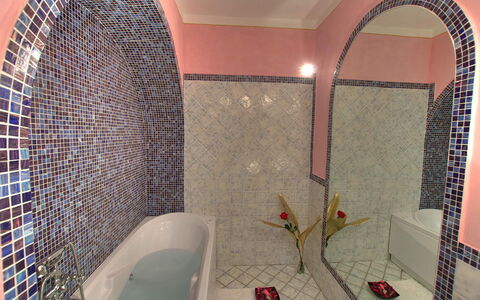 Villa Incanto: Wall, Flooring, Plumbing Fixture, Interior Design, Floor, Bathroom, Plumbing, Tile, Tap, Bathtub
