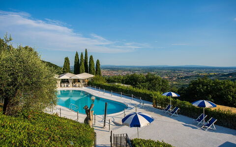 Villa la Brezza: Swimming Pool, Resort, Outdoor Furniture, Eco Hotel, Landscaping, Hacienda, Resort Town, Villa, Hotel