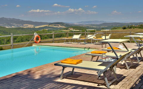 Villa Ghirlanda: Swimming Pool, Outdoor Furniture, Resort, Sunlounger, Eco Hotel, Hotel, Thermae, Resort Town, Villa, Balcony