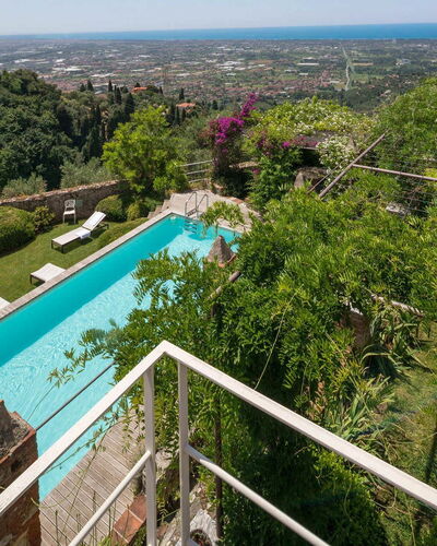 La Rocca di Monteggiori: Swimming Pool, Estate, Eco Hotel, Villa, Hacienda