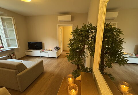 Casa Elena 13: Furniture, Interior Design, Flooring, Wall, Floor, Wood, Room, Ceiling, Lighting, Living Room